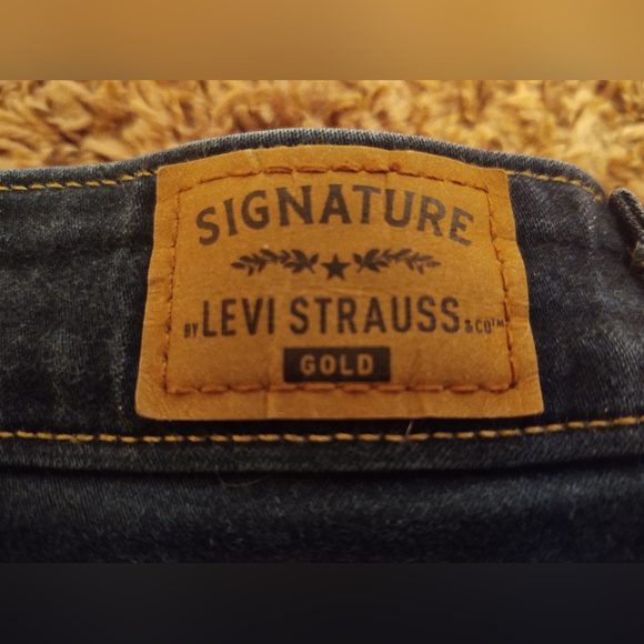 Levi Mid Rise Skinny Jeans - Picture 4 of 6